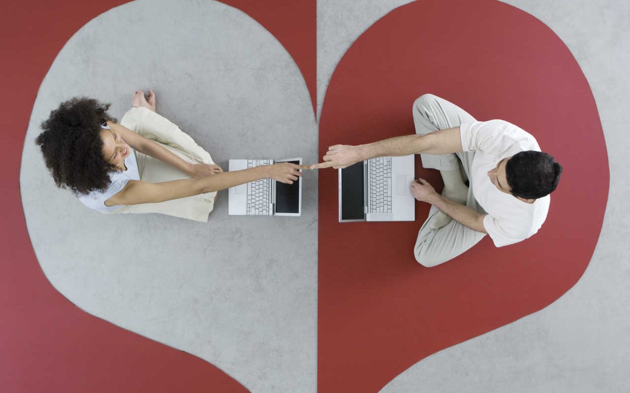 Featured image for “How are Solid Boundaries Different Than Rigid and Loose Boundaries in Dating?”